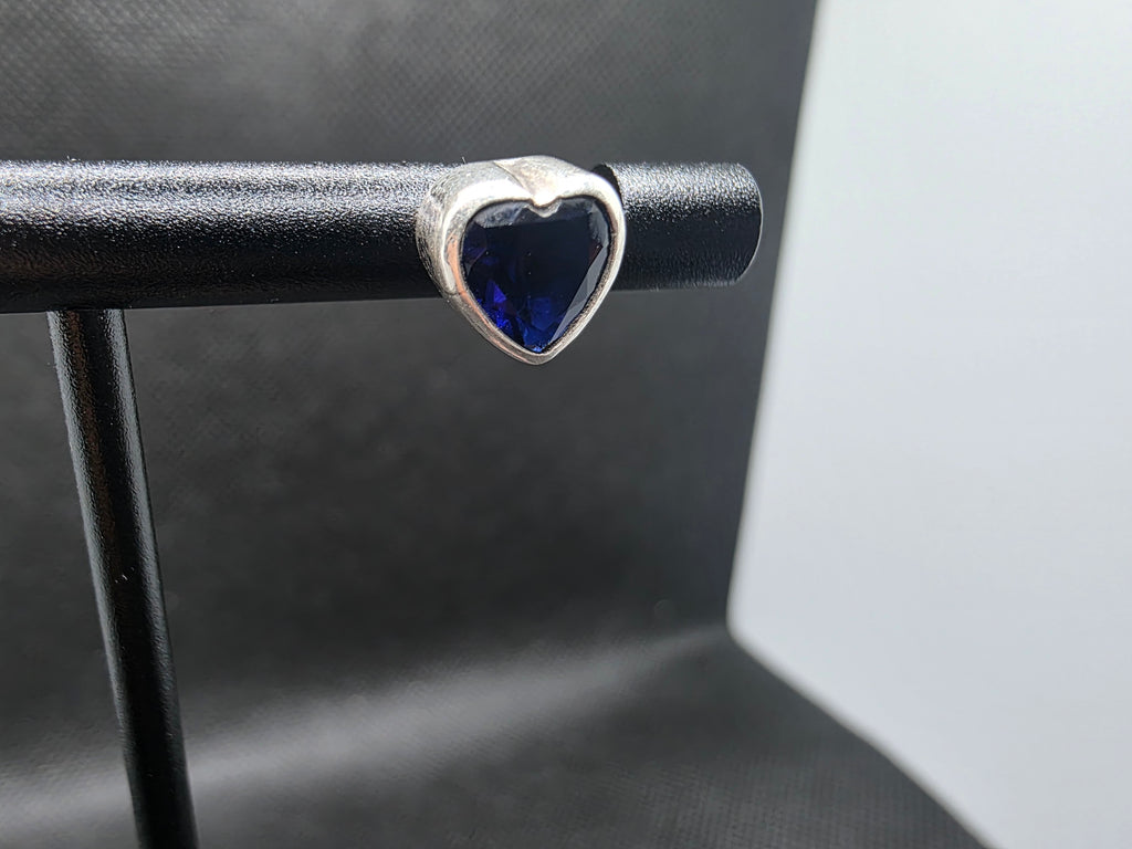 Aretes de Corazón en Plata 925 y Piedra Ónix/Zafiro