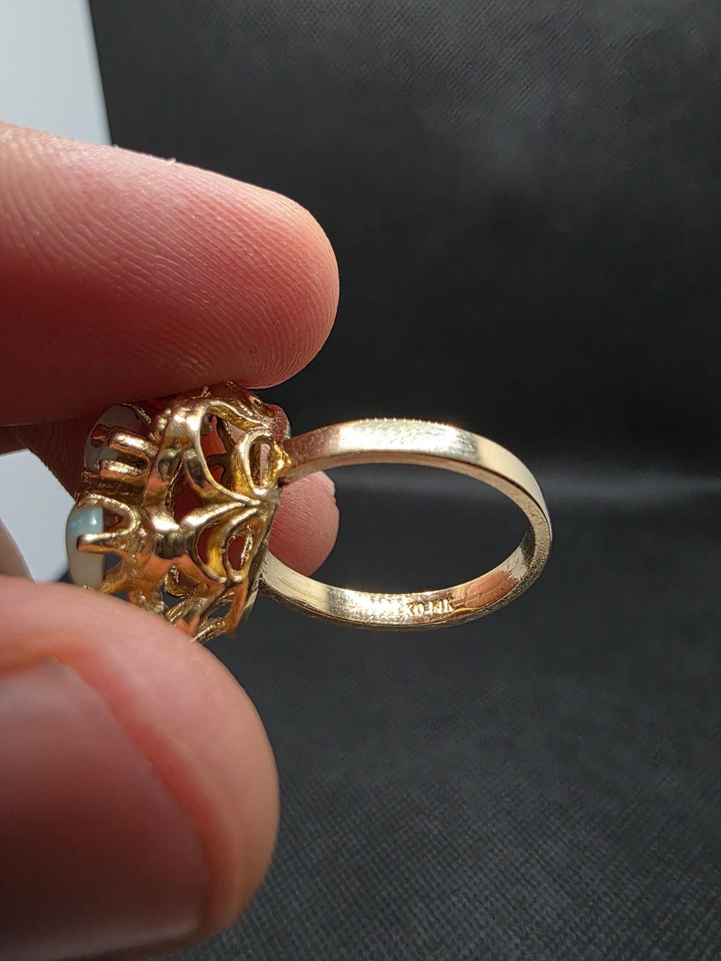 Anillo ópalo oro 14K
